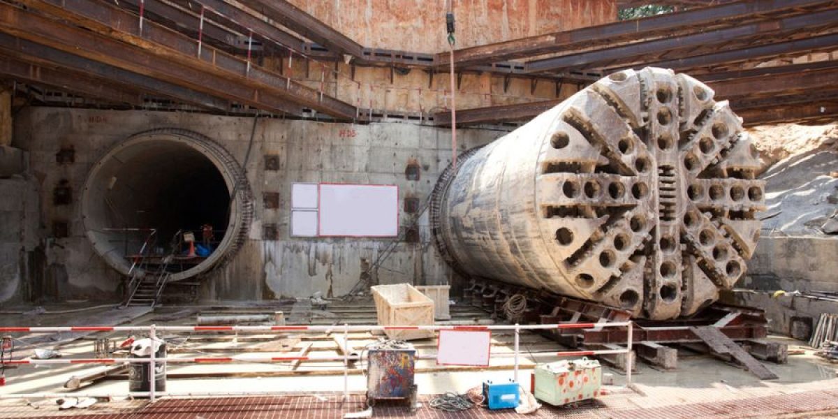 Tuneladora da Linha 2-Verde avança rumo à estação Orfanato